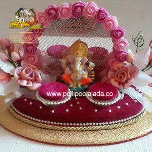 Engagement ring tray