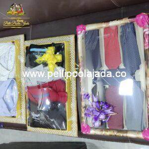 Accessories display tray