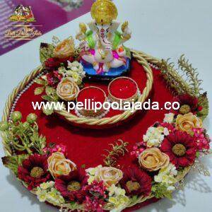 Engagement ring platter