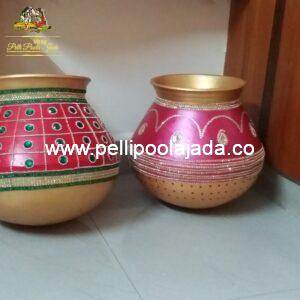 Decorated ring pot